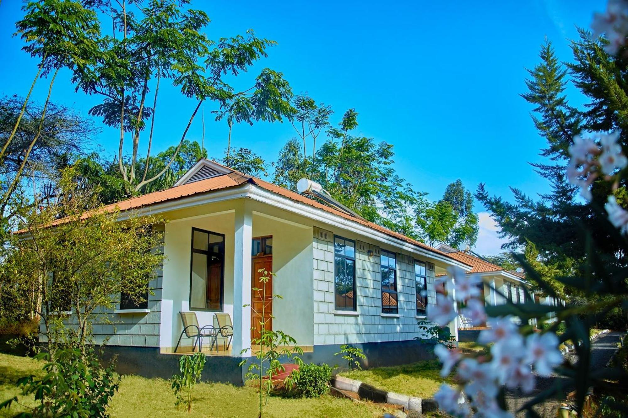 Ngorongoro Corridor Lodge Karatu Bagian luar foto