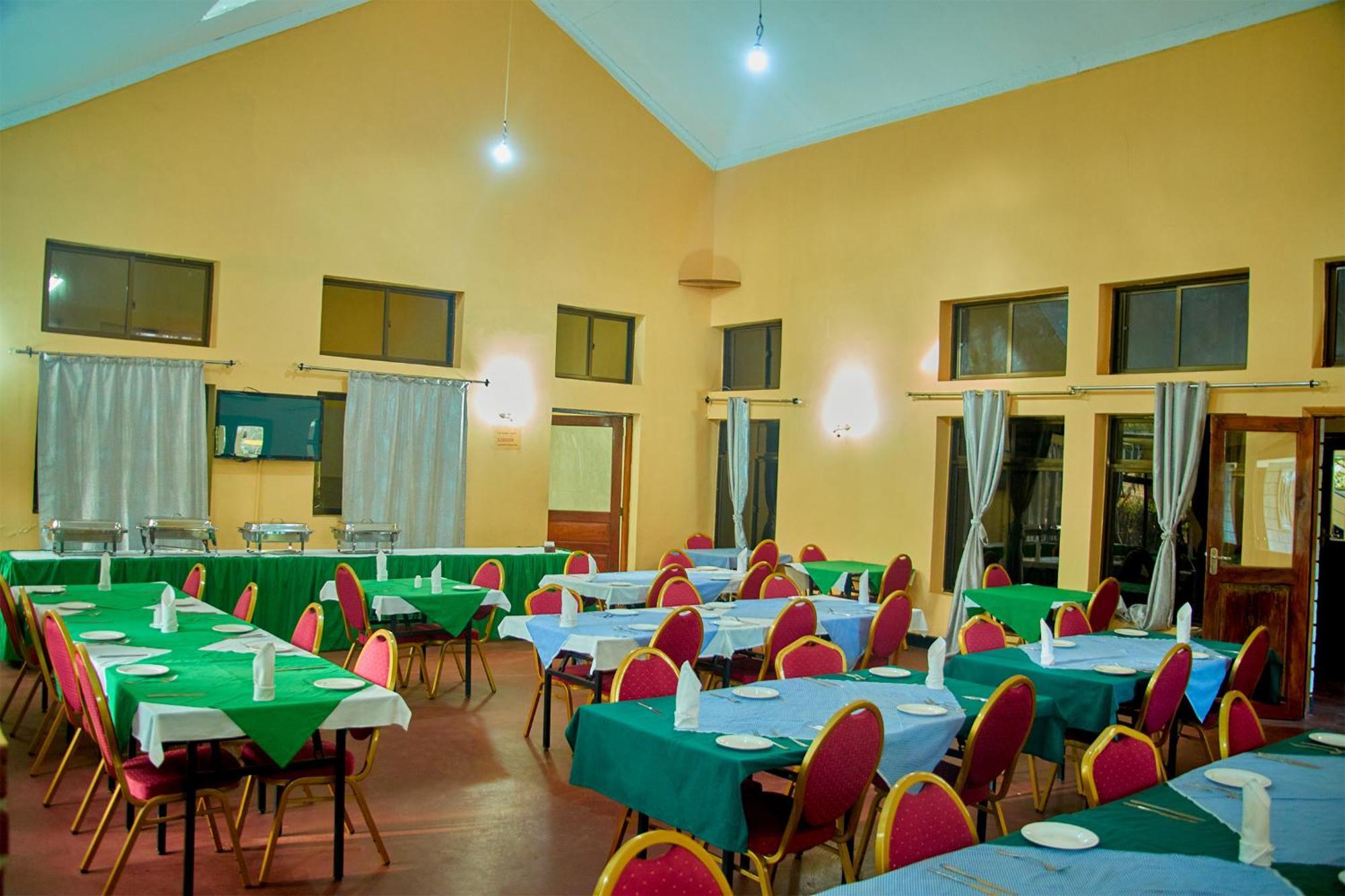 Ngorongoro Corridor Lodge Karatu Bagian luar foto